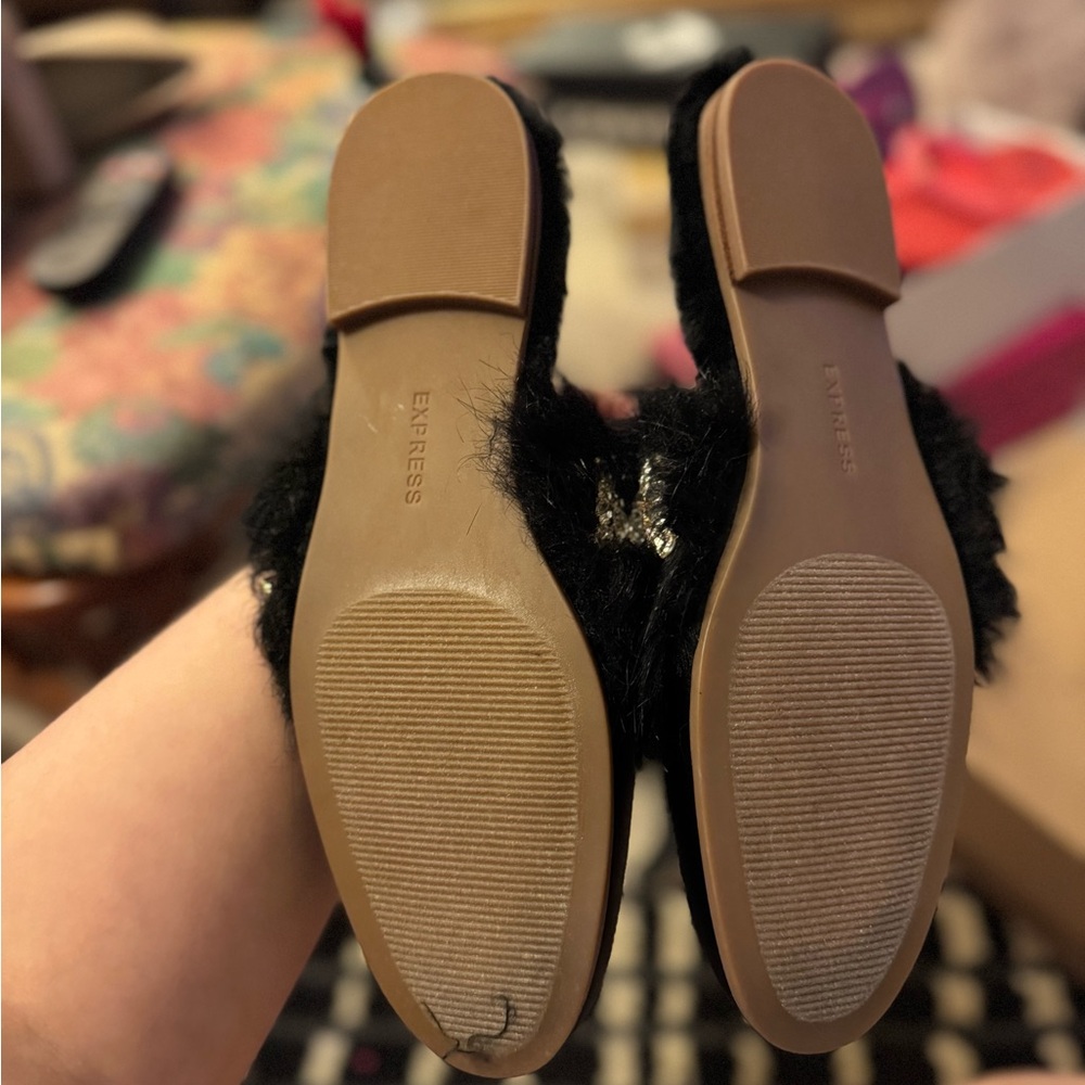 Express Black Fur Embellished Women's Shoes - Picture 4 of 4